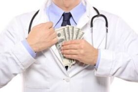 lekarz otrzymał pieniądze na operację powiększenia penisa